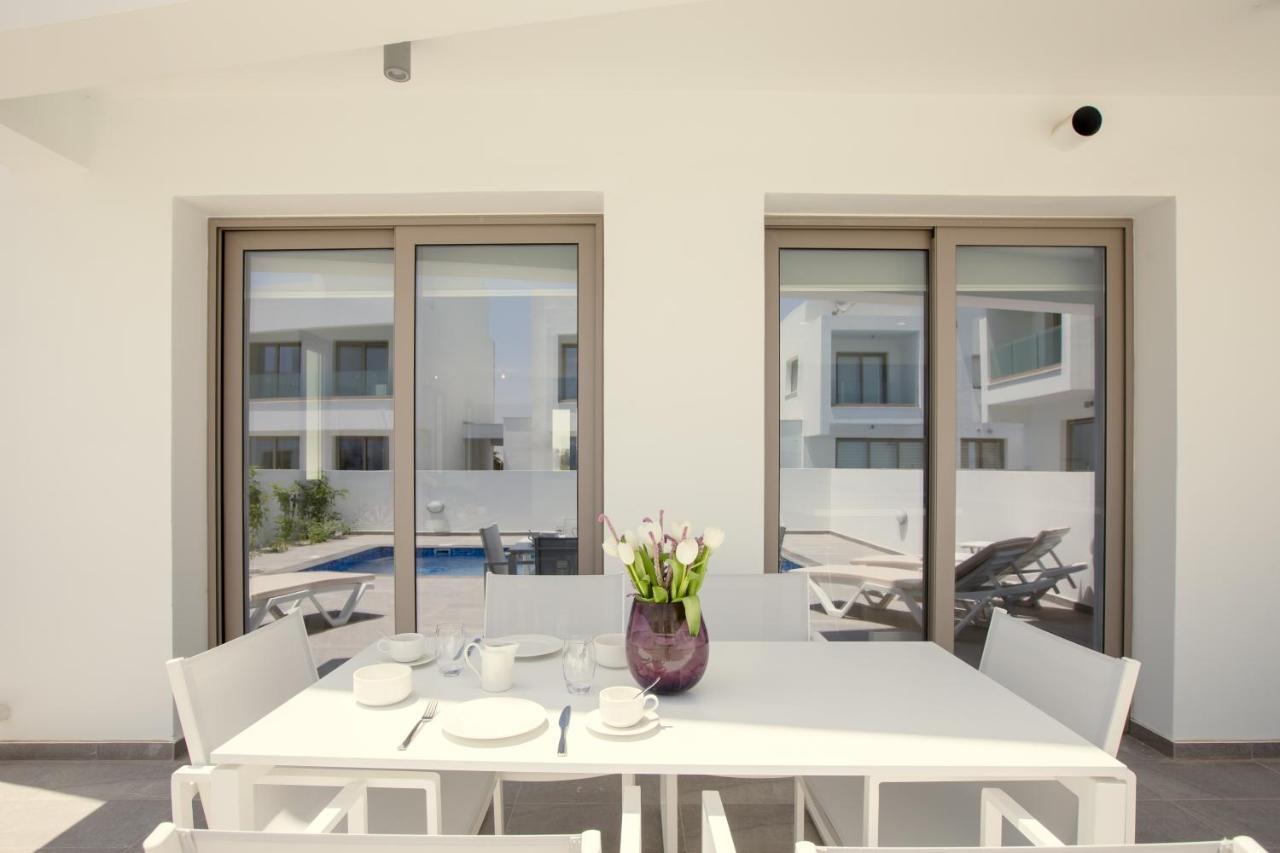 Palm Tree Villas Livadhia Ngoại thất bức ảnh