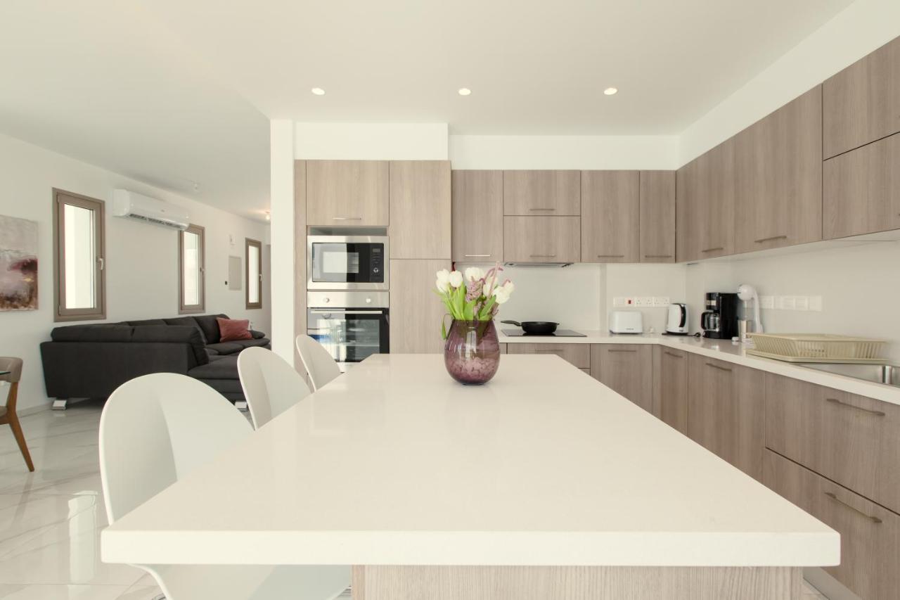 Palm Tree Villas Livadhia Ngoại thất bức ảnh