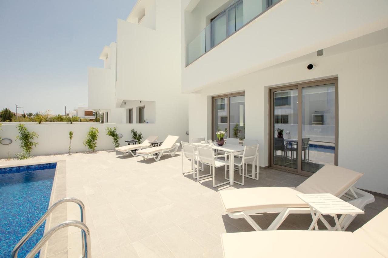 Palm Tree Villas Livadhia Ngoại thất bức ảnh