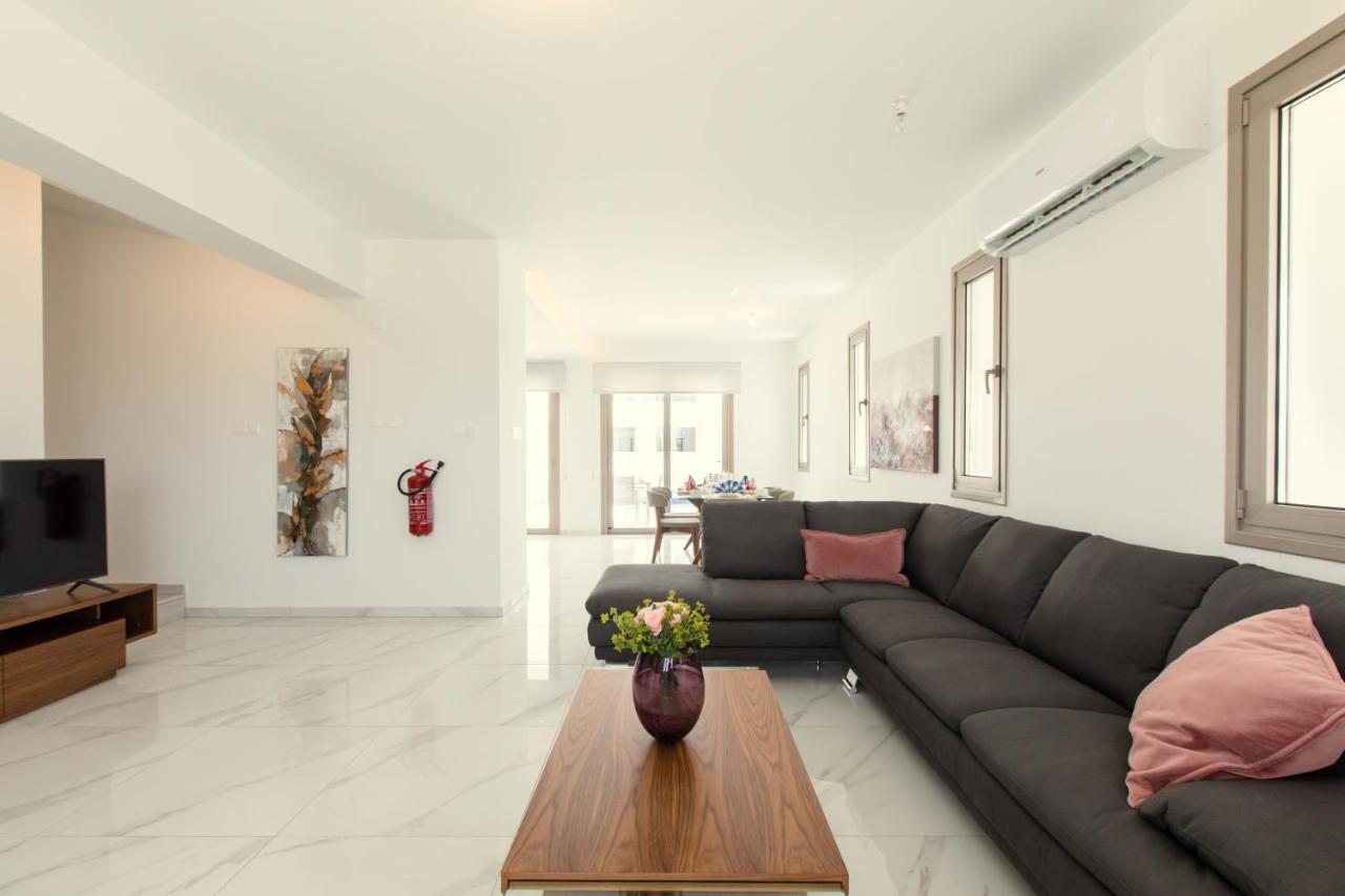 Palm Tree Villas Livadhia Ngoại thất bức ảnh